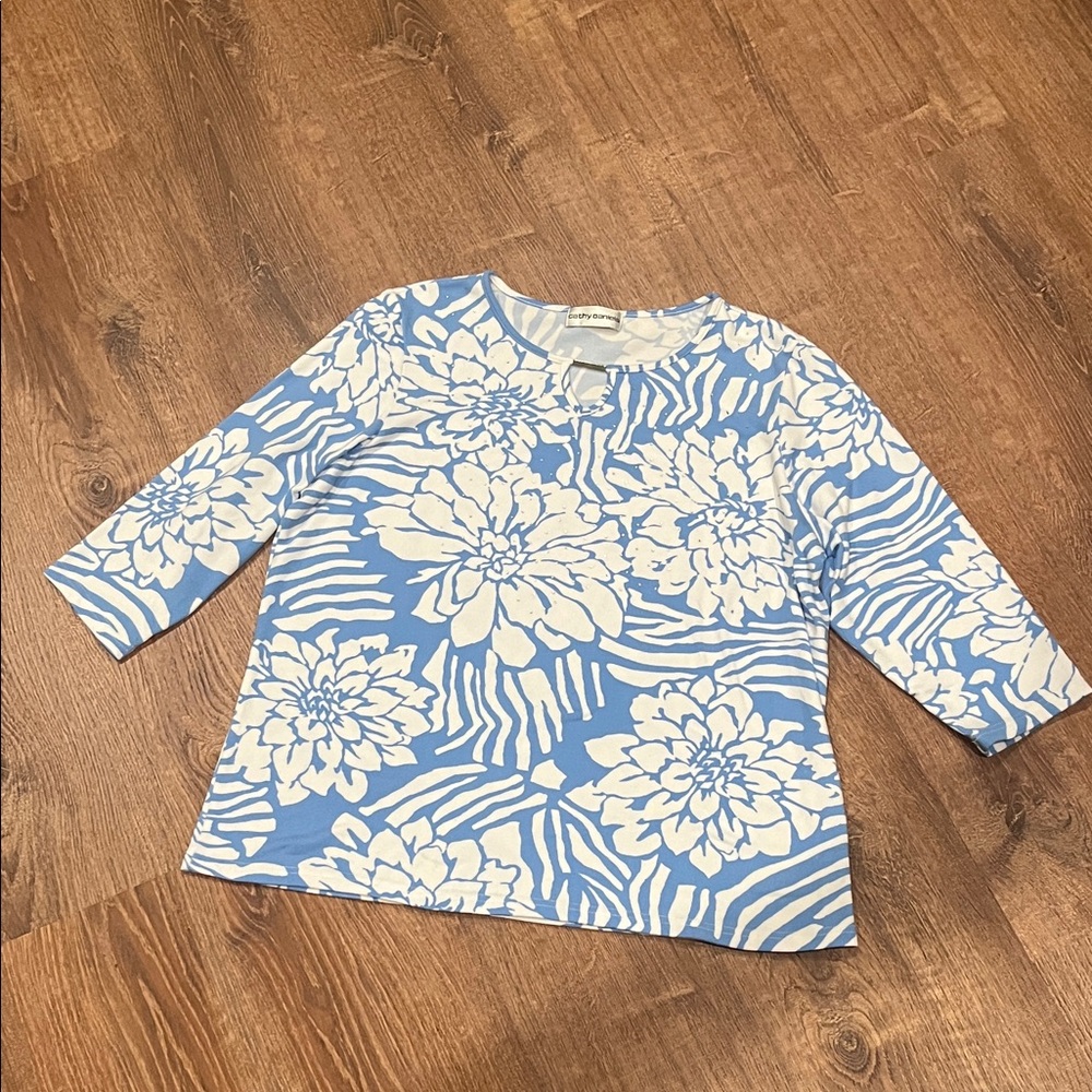 Cathy Daniels Blue and White Floral Plus size 1X top